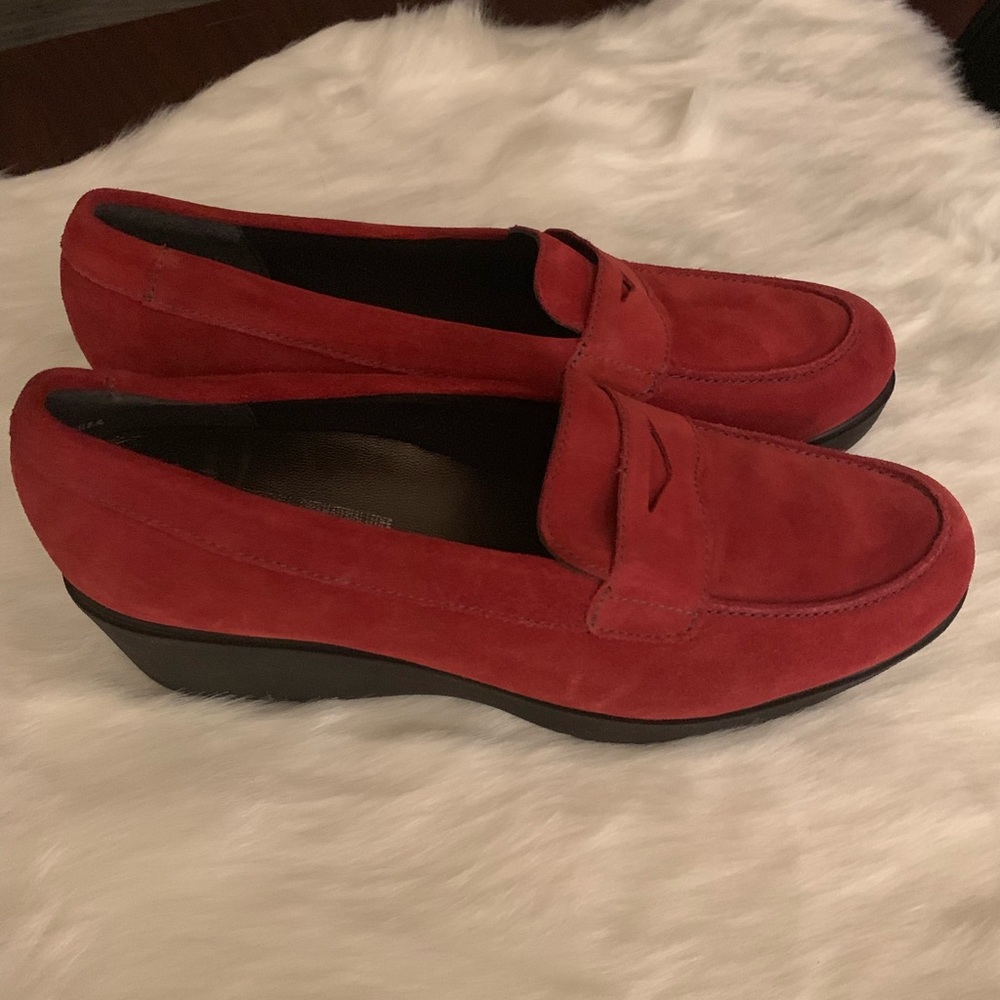Beautiful Deep Red Suede Women’s Loafer Size 10